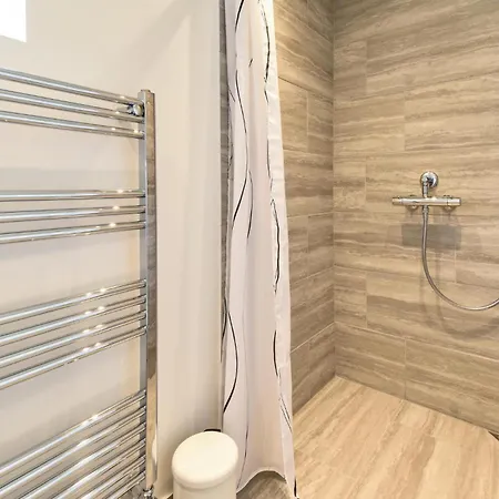 Lille Ron ניבורג